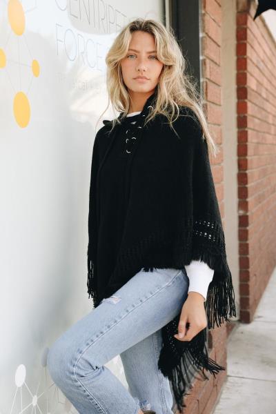 CLASSIC KNIT HOODED PONCHO