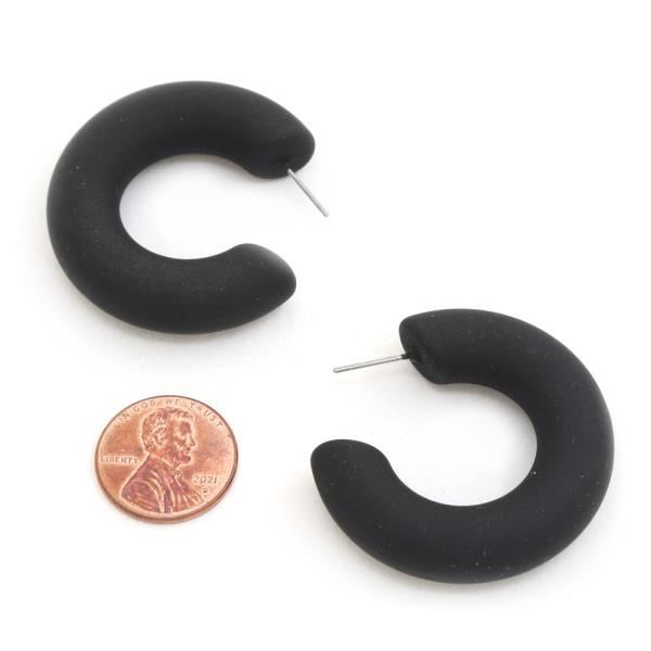 PIPE OPEN CIRCLE EARRING