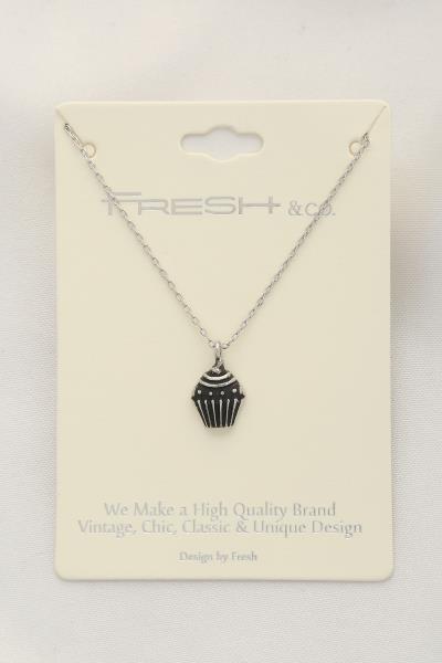 CUPCAKE CHARM NECKLACE