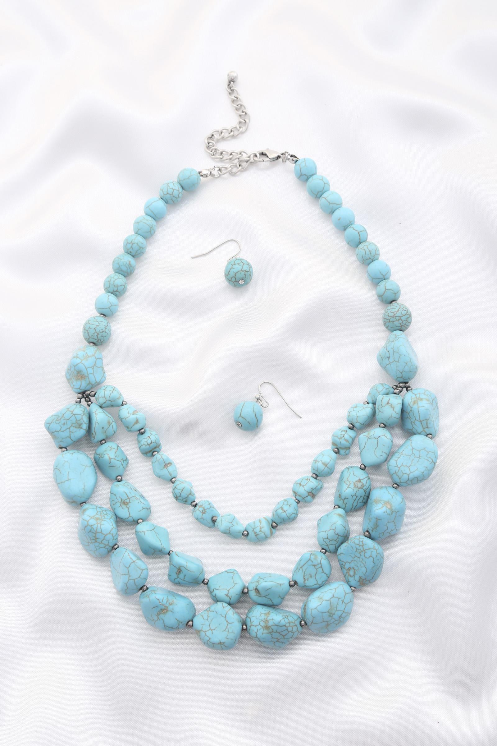 RODEO WESTERN FAUX TURQUOISE BEAD LAYERED NECKLACE