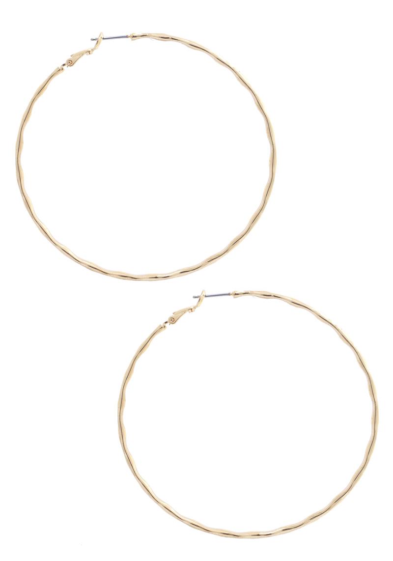 METAL HOOP EARRING