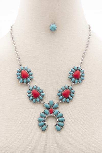 WESTERN HORSE SHOE CONCHO NECKLACE