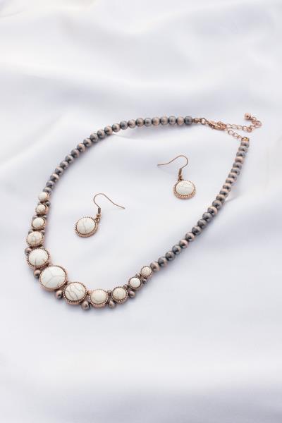 ROUND BEADED NECKLACE