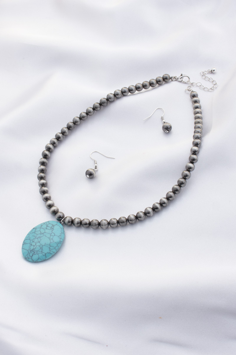 TURQUOISE OVAL BEADED NECKLACE