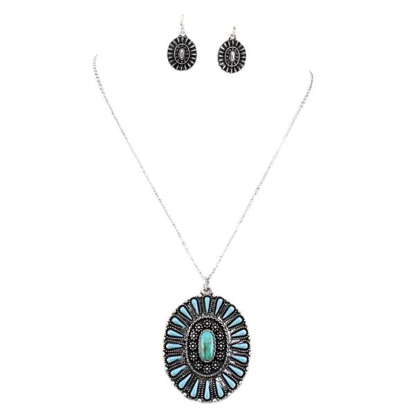 CONCHO BEADED PENDANT NECKLACE