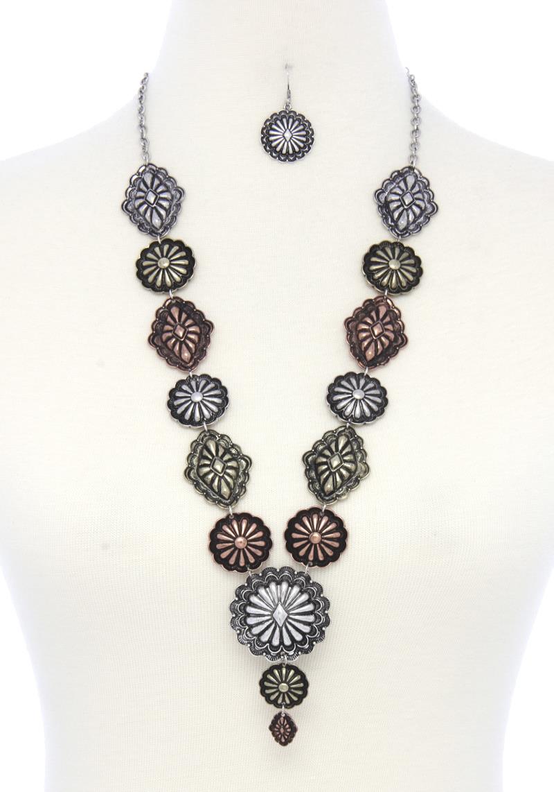 WESTERN CONCHO V SHAPE NECKLACE