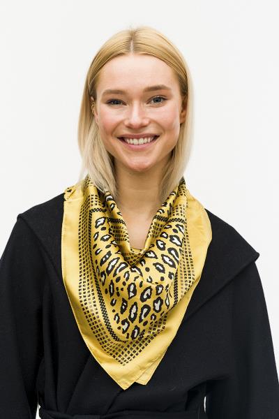 LEOPARD PRINTED SILKY BANDANA NECK SCARF