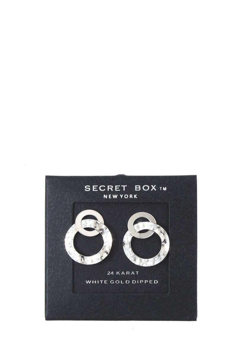 HAMMERED METAL DOUBLE CIRCLE POST EARRING