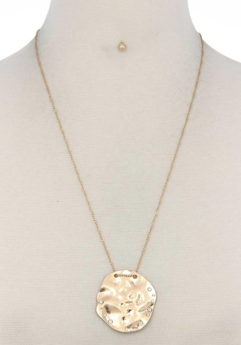 HAMMERED CIRCLE PENDANT NECKLACE