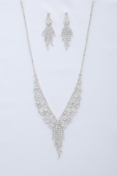 V SHAPE RHINESTONE NECKLACE