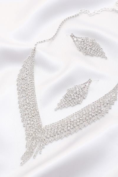 V SHAPE CRYSTAL BRIDAL NECKLACE