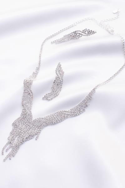 TWIST RHINESTONE DANGLE NECKLACE