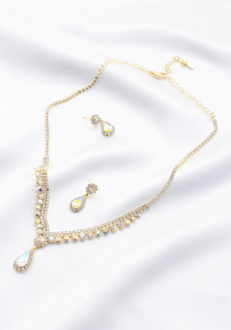 DAINTY TEARDROP RHINESTONE NECKLACE