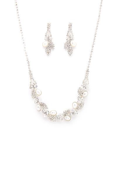 PEARL RHINESTONE NECKLACE