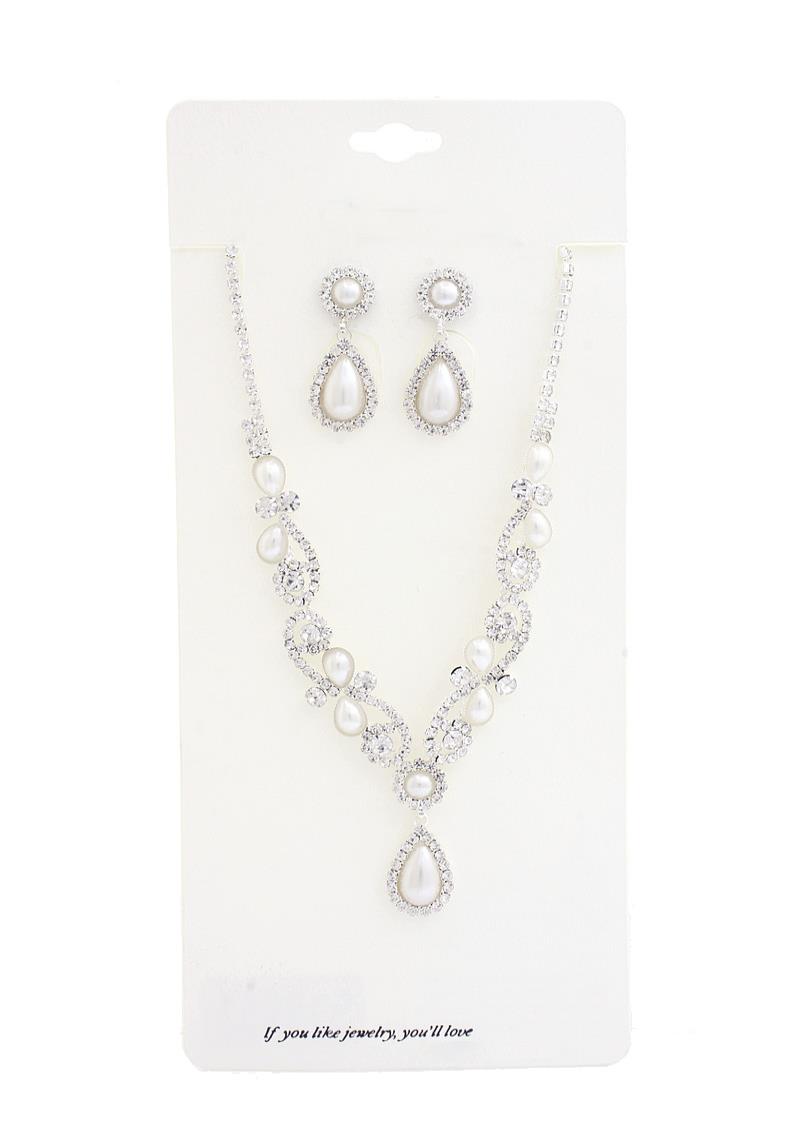 PEARL RHINESTONE NECKLACE