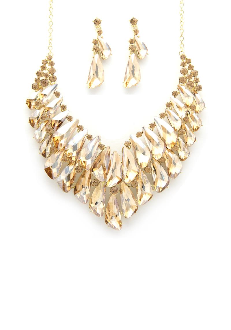 CHUNKY RHINESTONE BIB NECKLACE