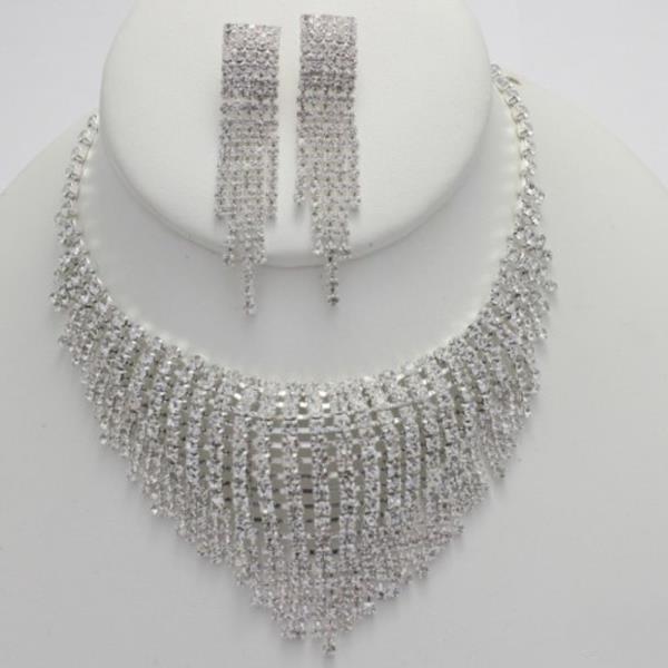 RHINESTONE DANGLE NECKLACE
