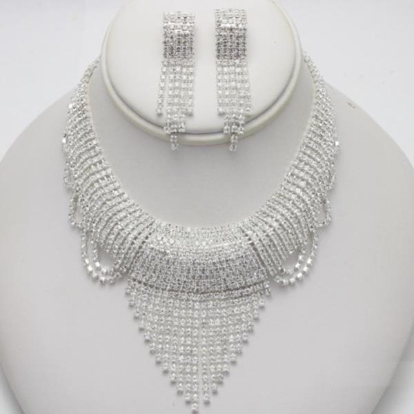 RHINESTONE V NECKLACE EARRING SET