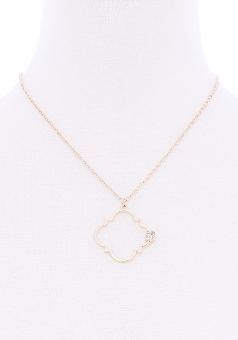 METAL FLOWER PENDANT NECKLACE