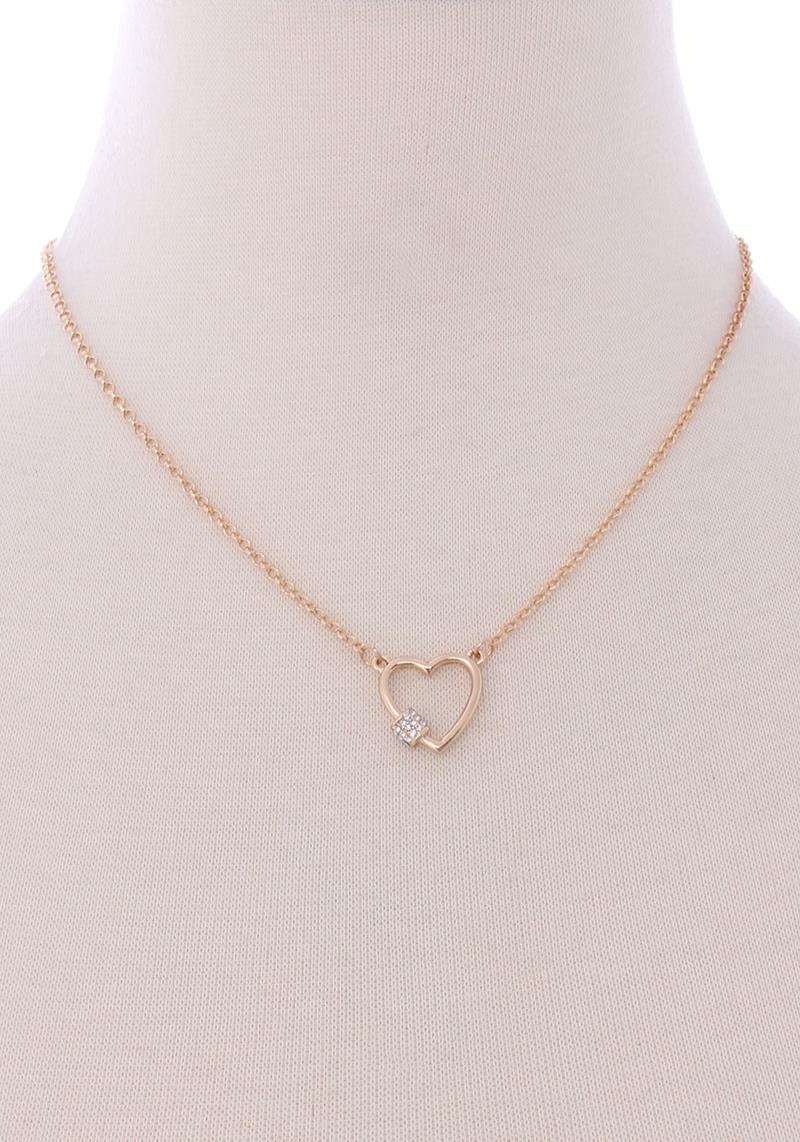 METAL HEART PENDANT NECKLACE
