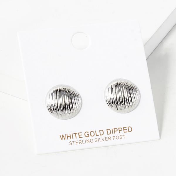 GOLD DIPPED TEXTURED ROUND STUD EARRING