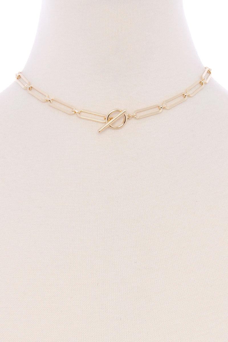 METAL TOGGLE CLASP CHAIN NECKLACE