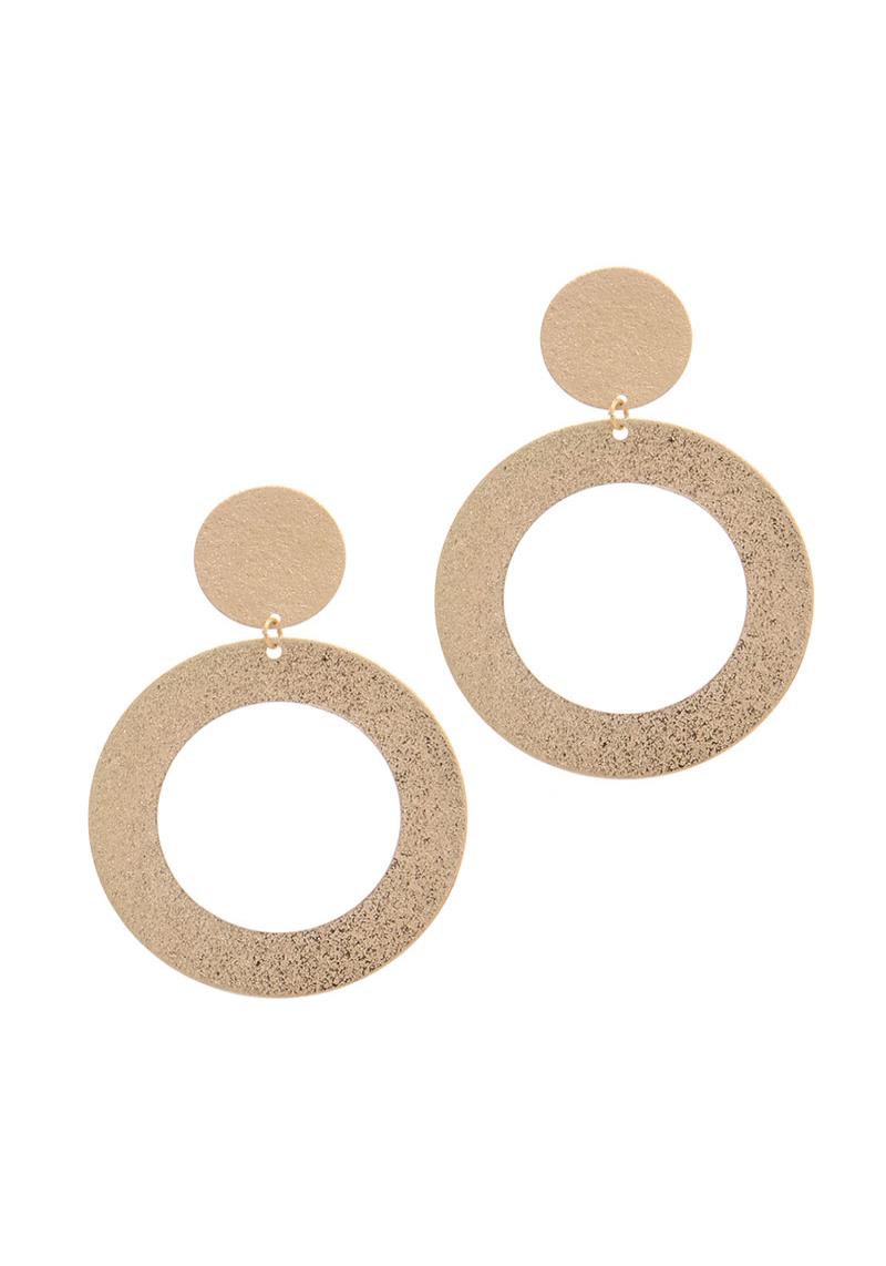 TEXTURED CUTOUT CIRCLE POST DROP EARRING