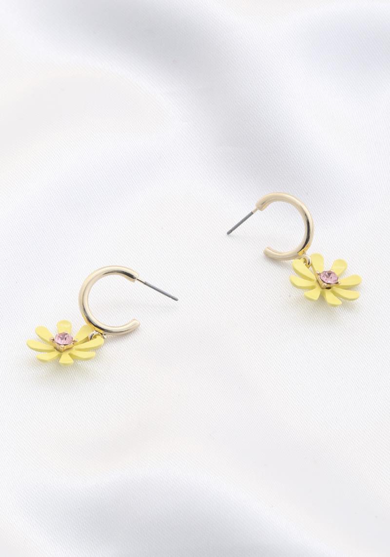 FLOWER CHARM OPEN HOOP EARRING