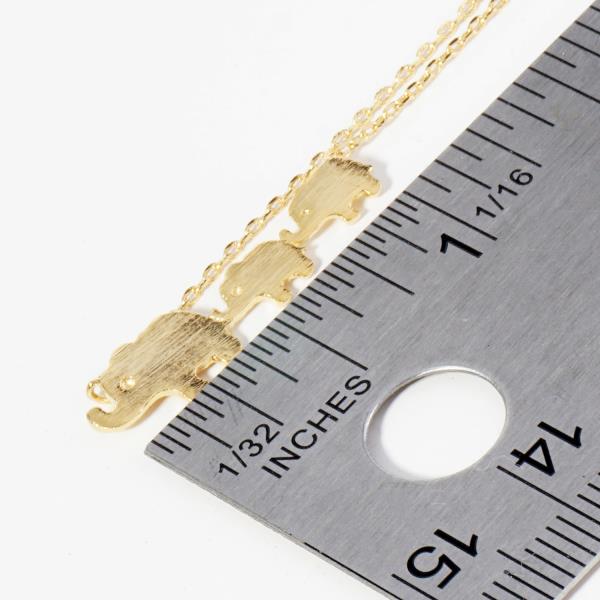 GOLD DIPPED PENDANT NECKLACE