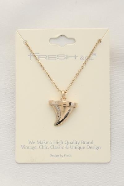 TOOTH CHARM NECKLACE