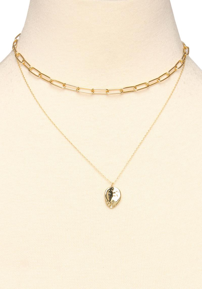 3 LAYERED METAL CHAIN ROUND PENDANT NECKLACE