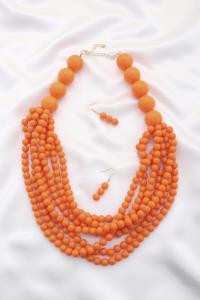 CHUNKY BEADED LAYERED NECKLACE