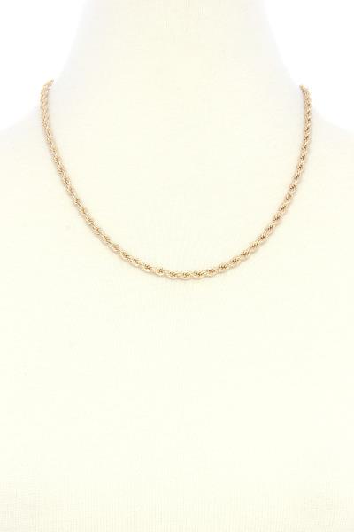 TWISTED OVAL LINK MULTI LAYER METAL NECKLACE