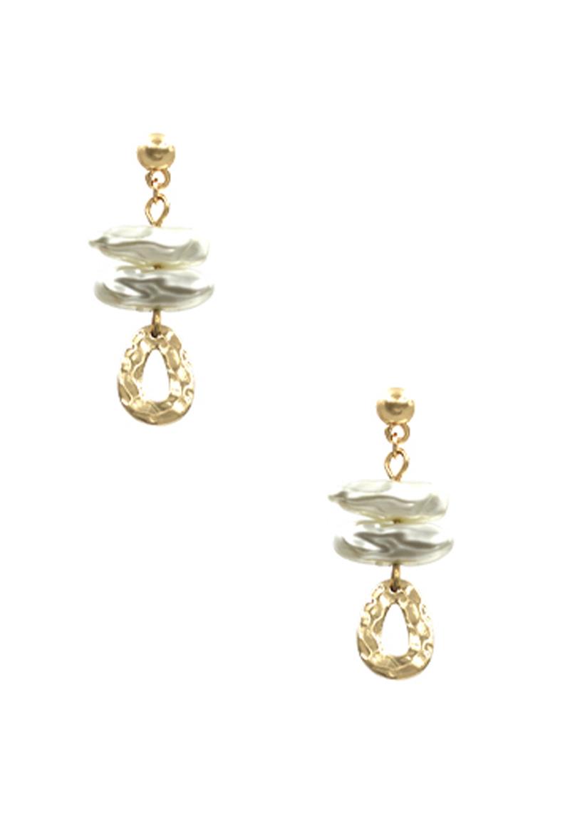 HAMMERED PEARL DANGLE EARRING