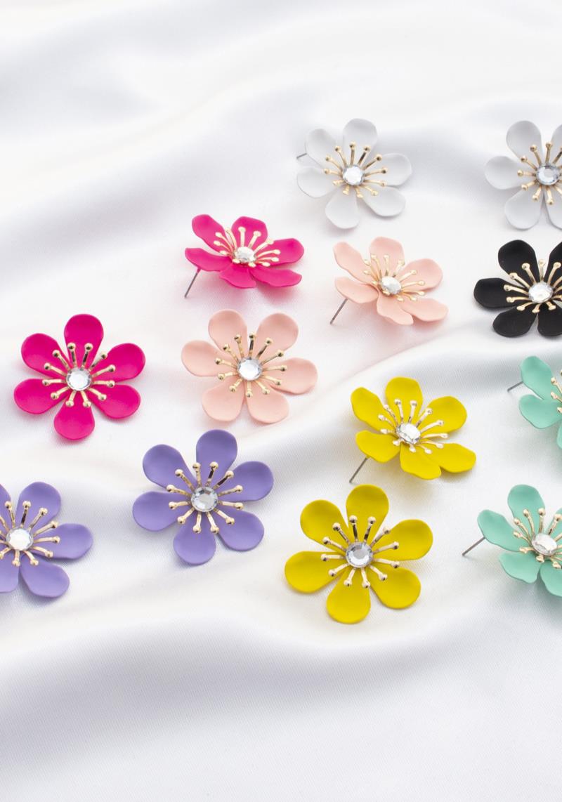 SMOOTH TEXTURE FLOWER POST EARRING