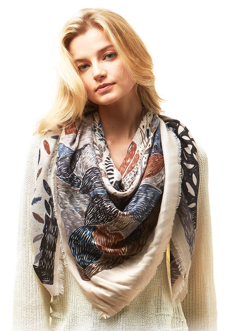 FLOWER SKETCH PRINT SQUARE SCARF 