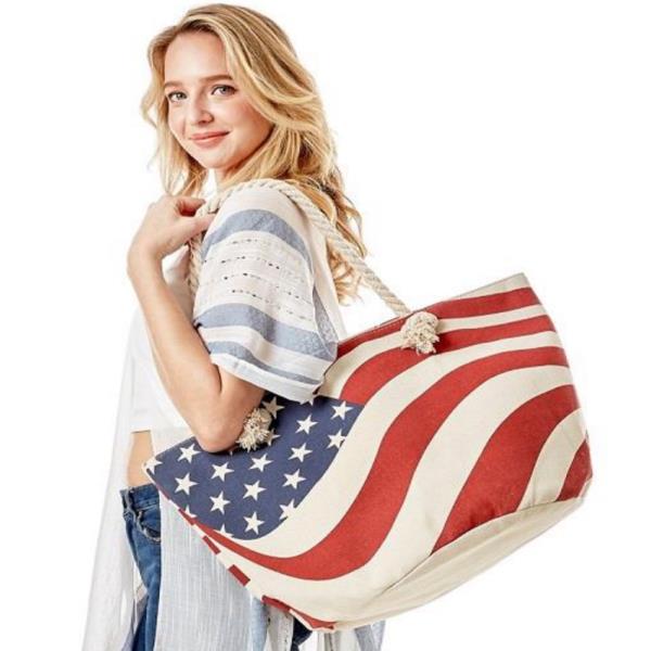USA FLAG BAG W/ZIPPER CLOSURE BEACH BAG
