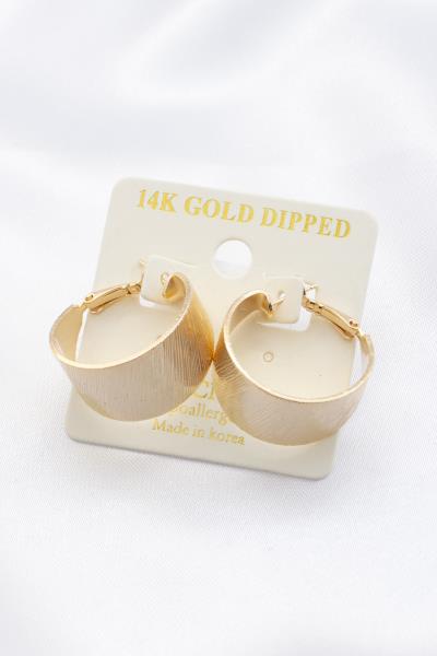 WIDE TEXTURED 14K GOLD DIPPED HOOP EARRING