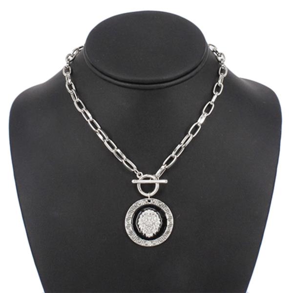 LION HEAD TOGGLE CLASP NECKLACE