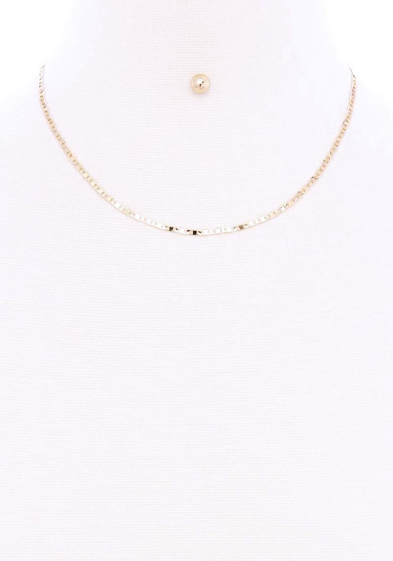 METAL PENDANT MULTI LAYERED CHAIN SHORT NECKLACE