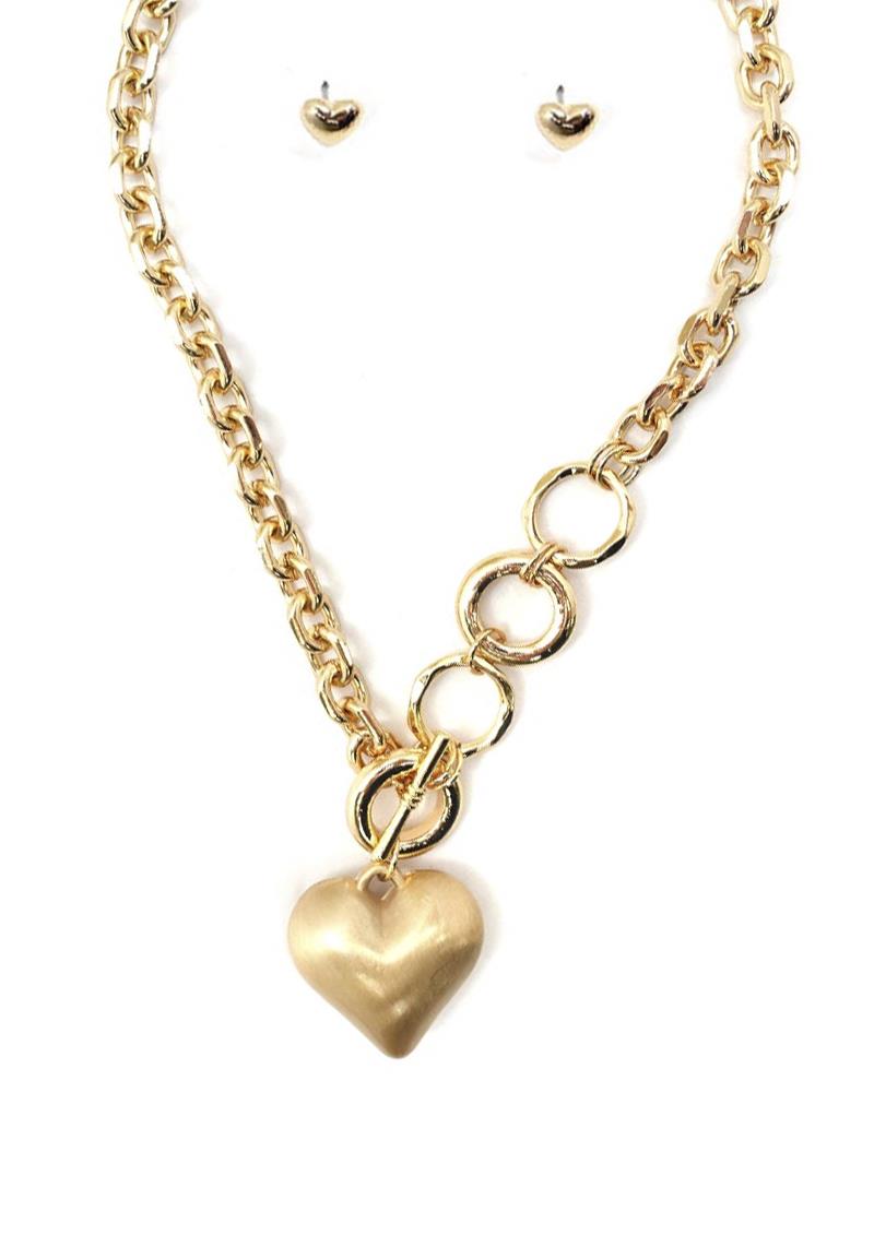 METAL CHAIN HEART PENDANT NECKLACE