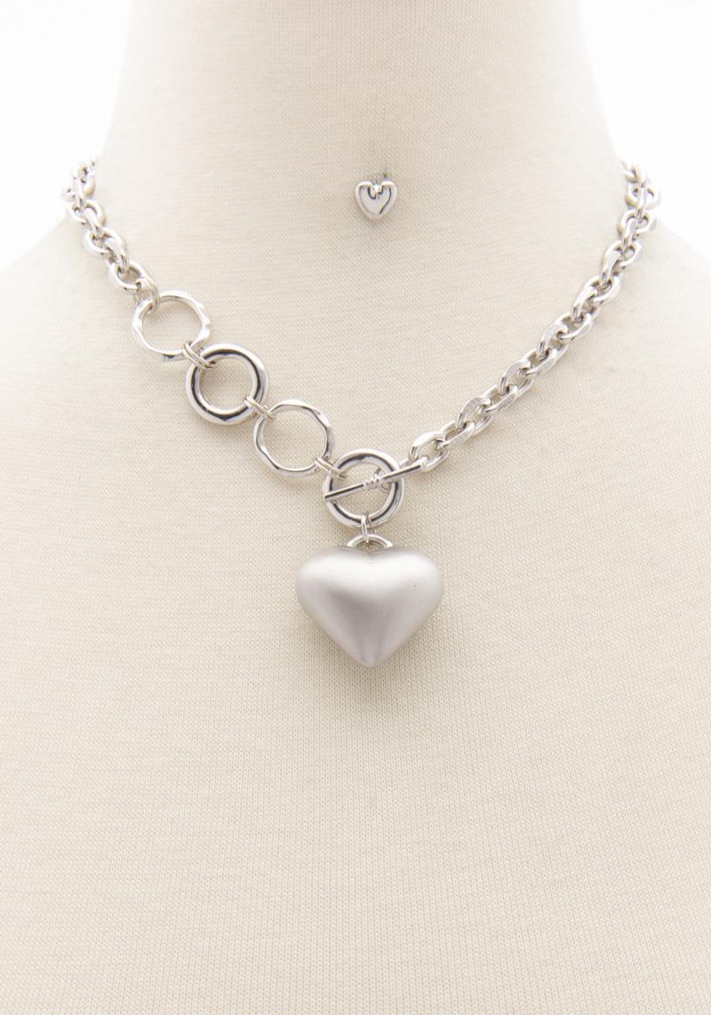 METAL CHAIN HEART PENDANT NECKLACE