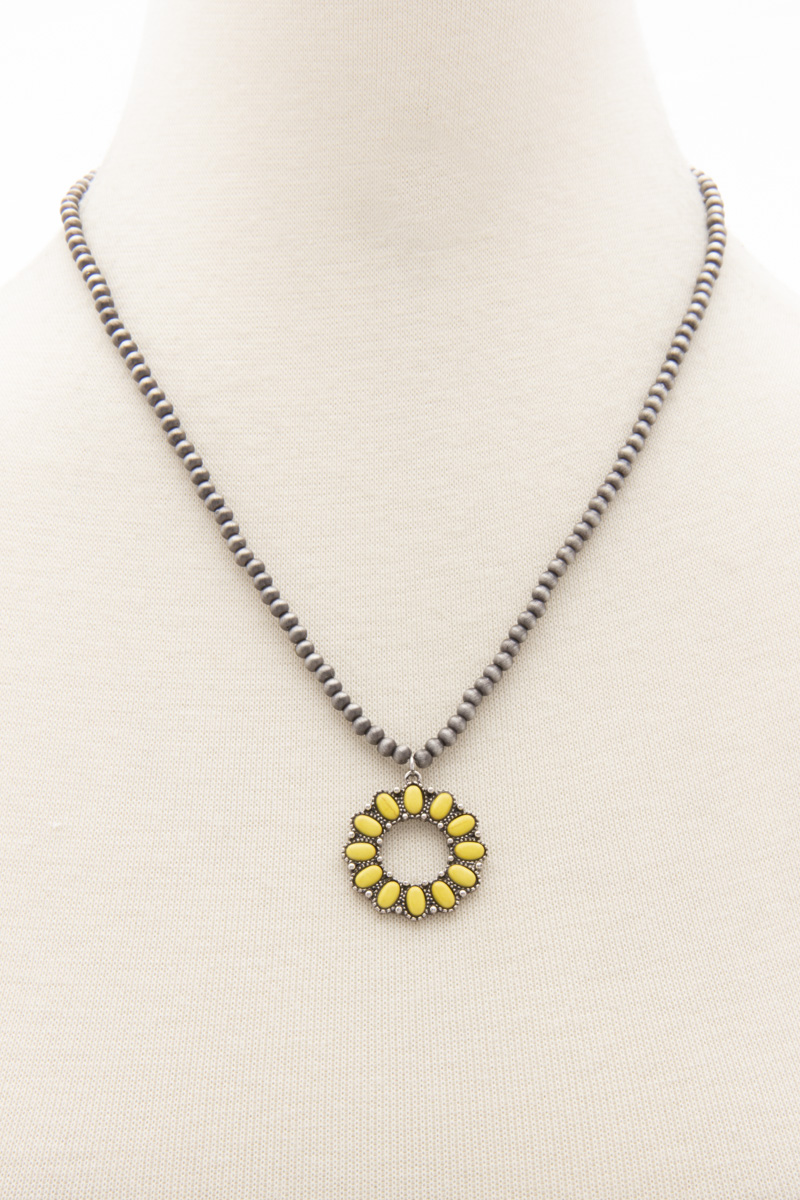 WESTERN STYLE ROUND PENDANT BEAD NECKLACE