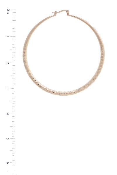 METAL LINED HOOP EARRING