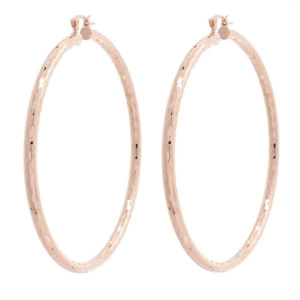 TEXTURED HOOP EARRING