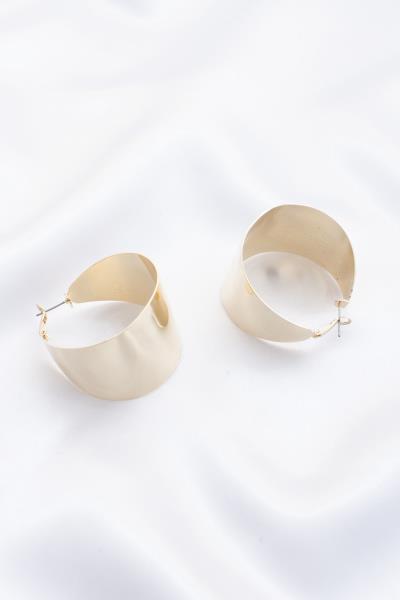 WIDE METAL HOOP EARRING