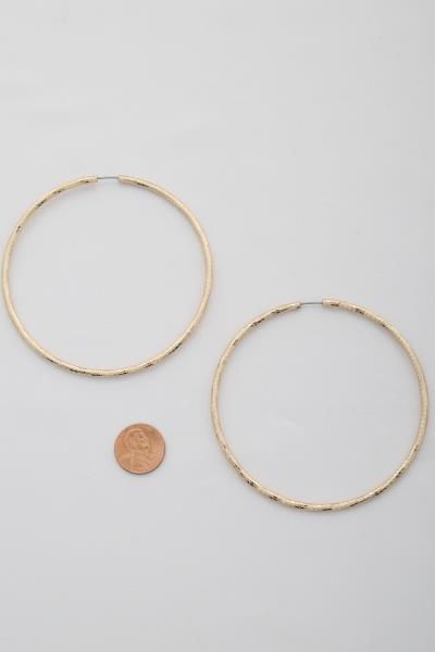METAL HOOP EARRING
