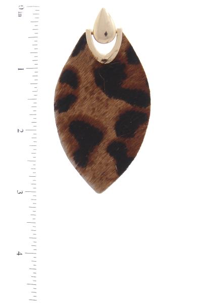 POINTED OVAL ANIMAL PRINT GENUINE LEATHER POST EARRING