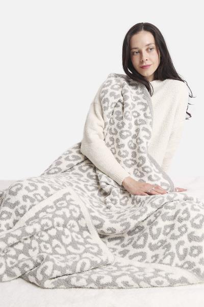 LEOPARD FAUX FUR BLANKET