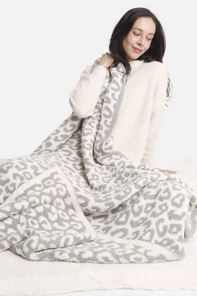 LEOPARD FAUX FUR BLANKET